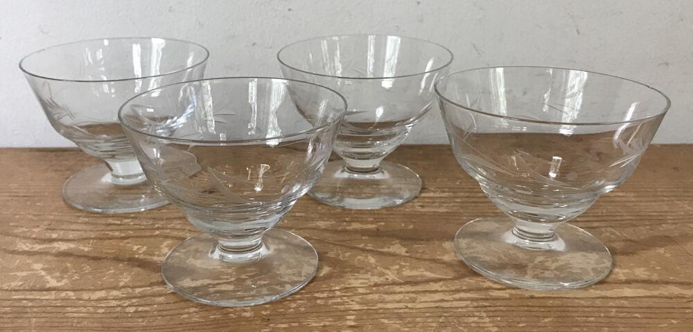 Set Lot 4 Vtg Glass Etched Dessert Dishes Glasses with minor Fleabite Chips 3"
